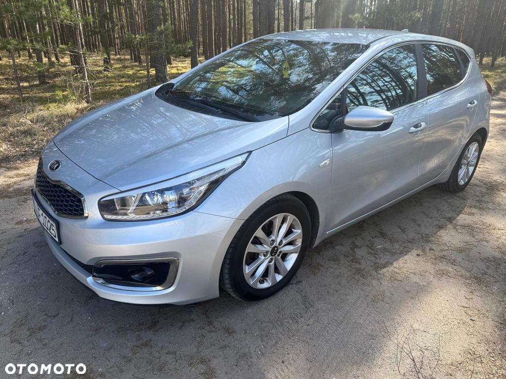 Kia Ceed 1.6 GDI Platinum Edition - 1