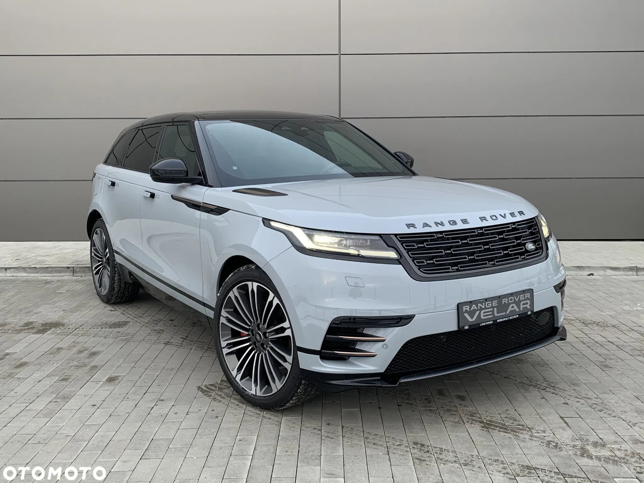 Land Rover Range Rover Velar D200 R-Dynamic SE - 2