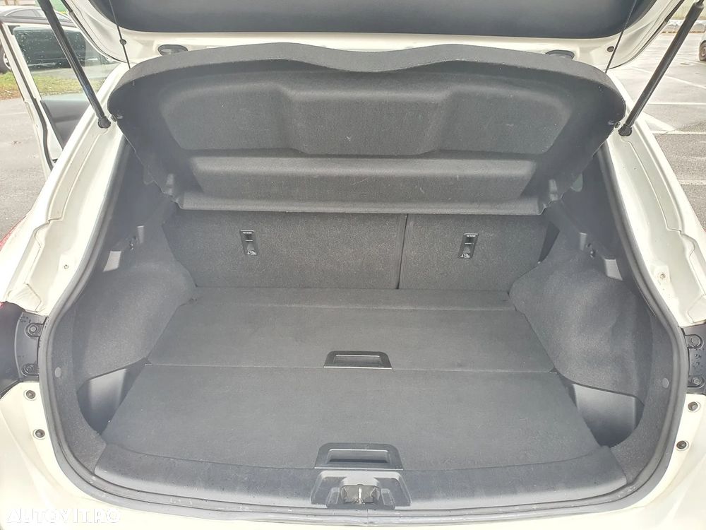 Nissan Qashqai 1.6 DCI Xtronic TEKNA+ - 16