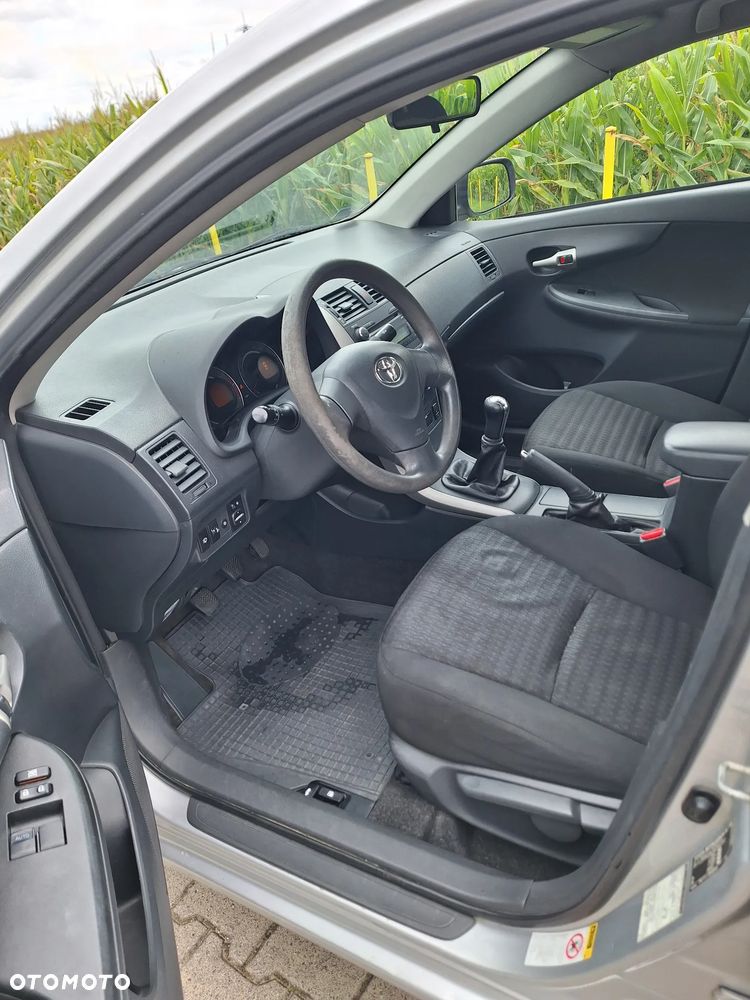 Toyota Corolla - 26
