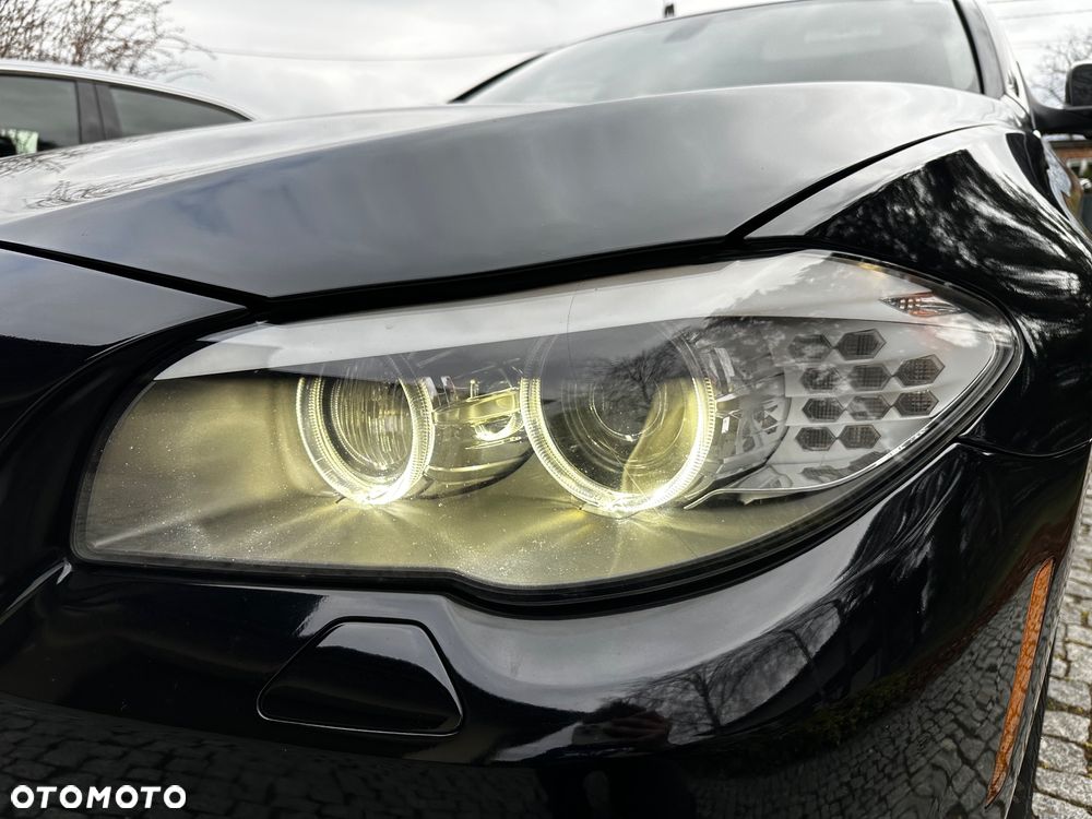 BMW Seria 5 528i xDrive - 7