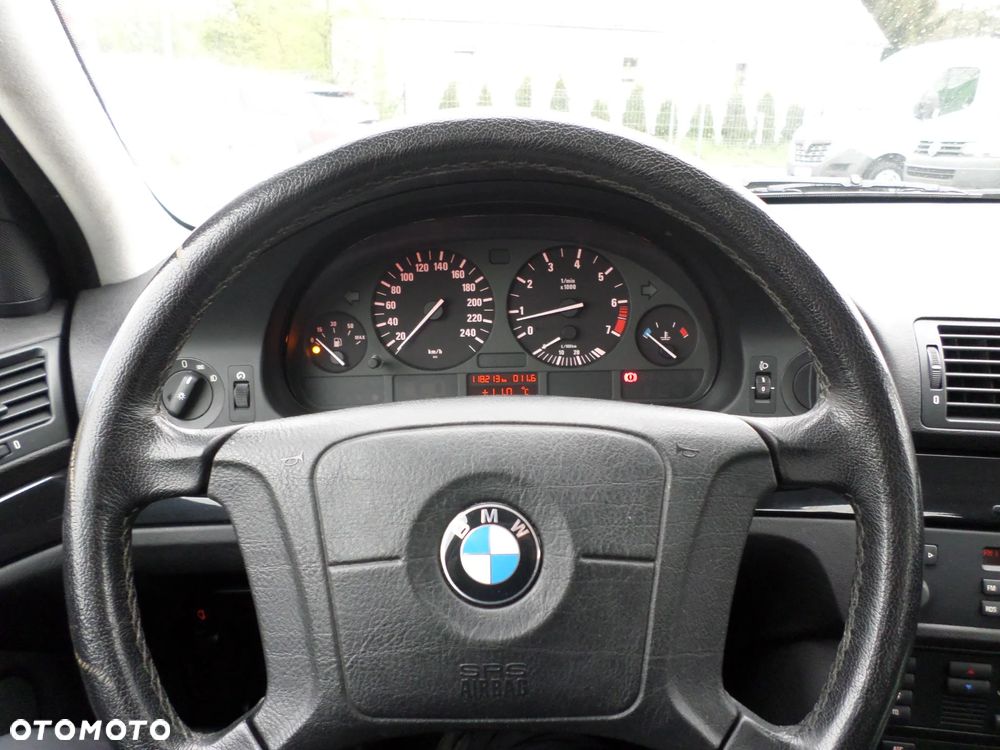 BMW Seria 5 - 18