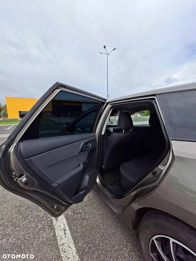 Toyota Auris 1.6 Active - 19