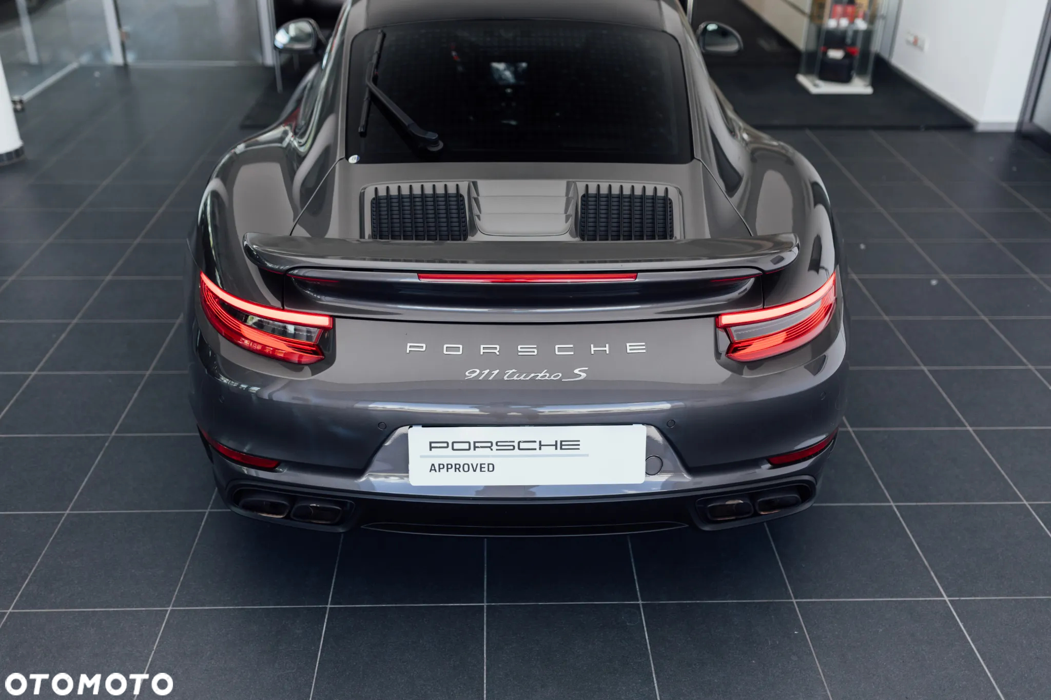 Porsche 911 Turbo S - 15