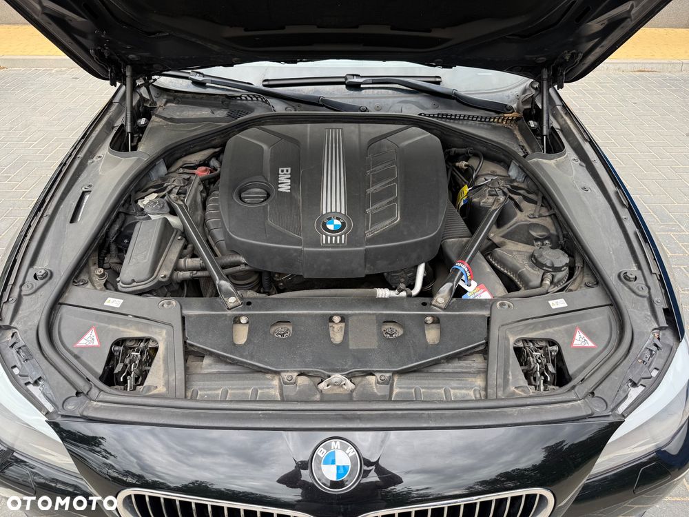 BMW Seria 5 520d - 23