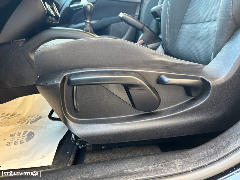 Fiat Tipo Station Wagon 1.3 M-Jet Lounge - 16