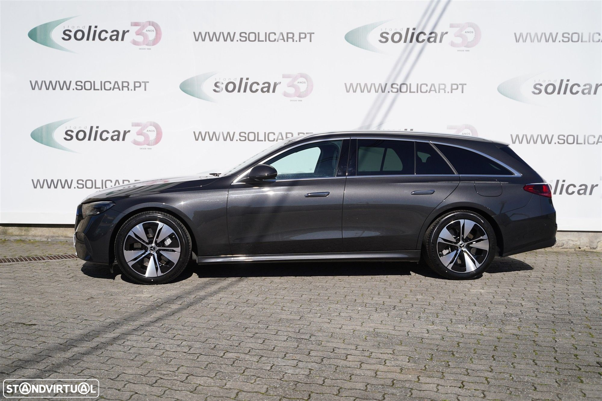 Mercedes-Benz E 300 de - 12