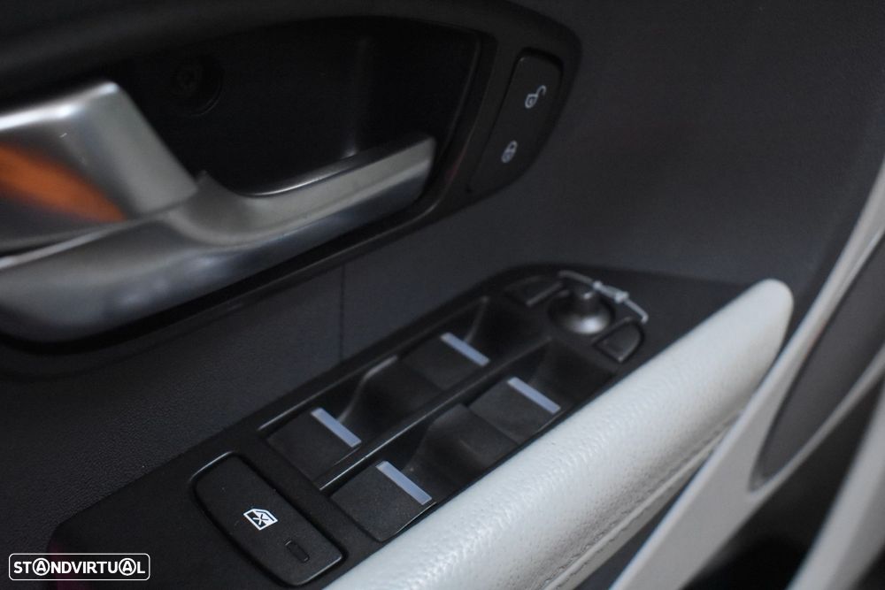 Land Rover Range Rover Evoque 2.2 TD4 Prestige Auto - 53