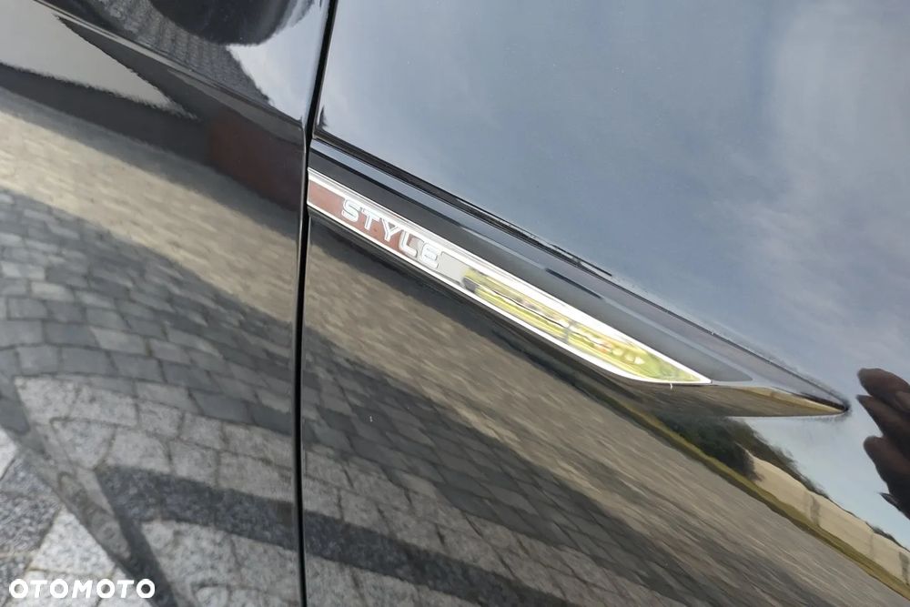 Volkswagen Golf VIII 2.0 TDI Style - 24