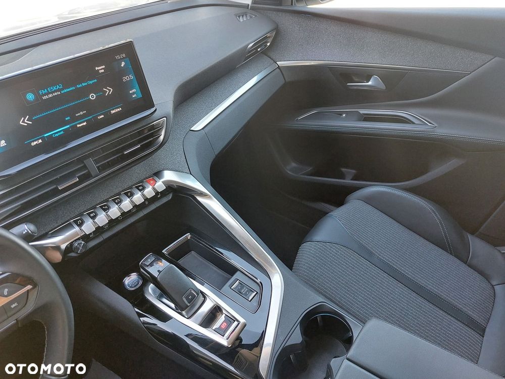 Peugeot 5008 1.2 PureTech Allure Pack S&S EAT8 - 16