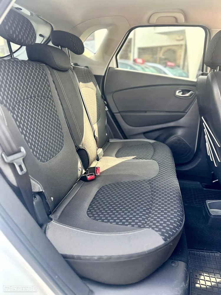 Renault Captur (ENERGY) dCi 90 EDC INTENS - 11