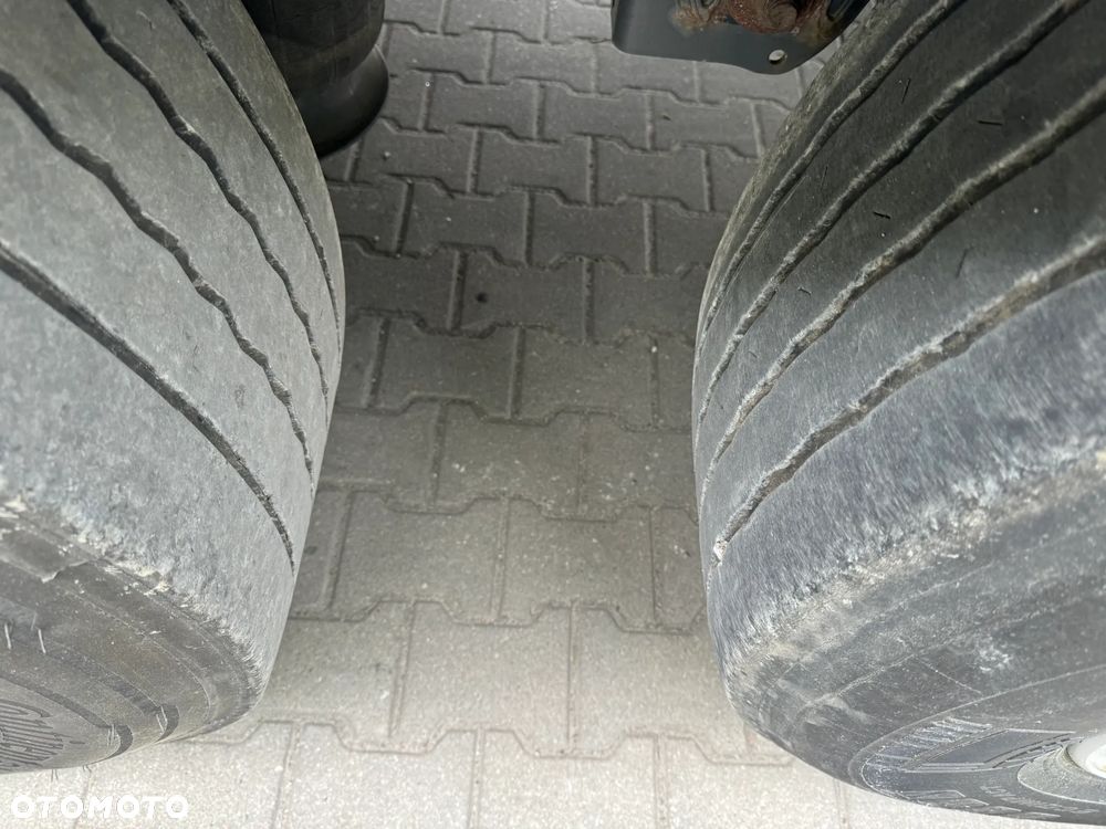 Krone SD Firanka Certyfikat XL, Dach podnoszony - 29