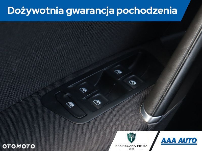 Volkswagen Golf - 20