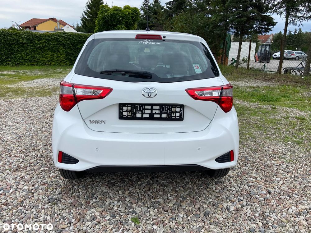 Toyota Yaris - 12