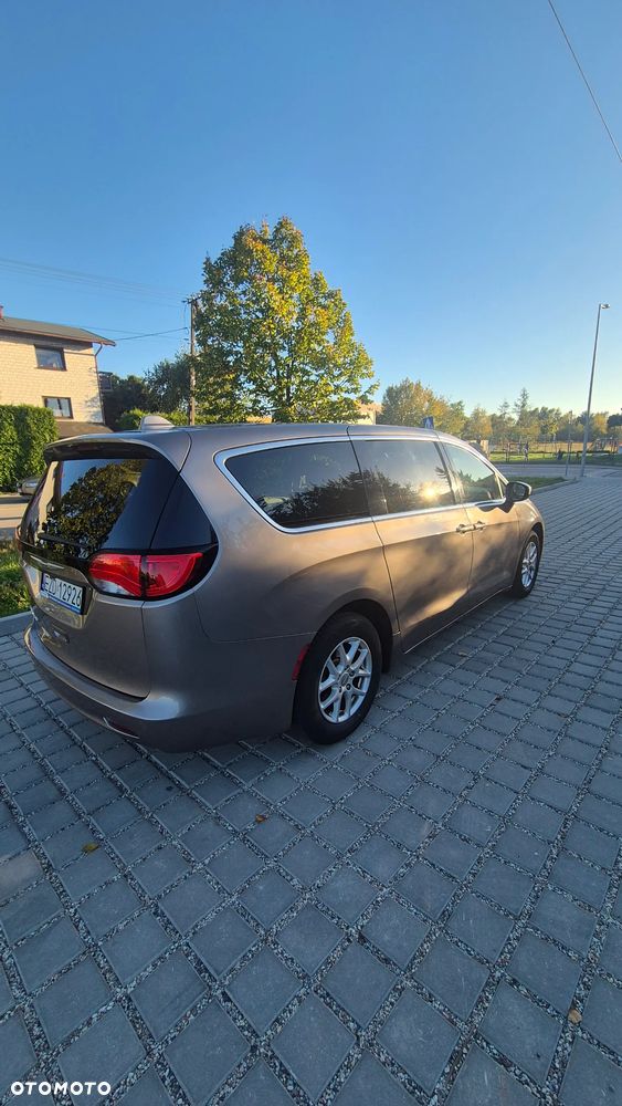 Chrysler Pacifica - 20