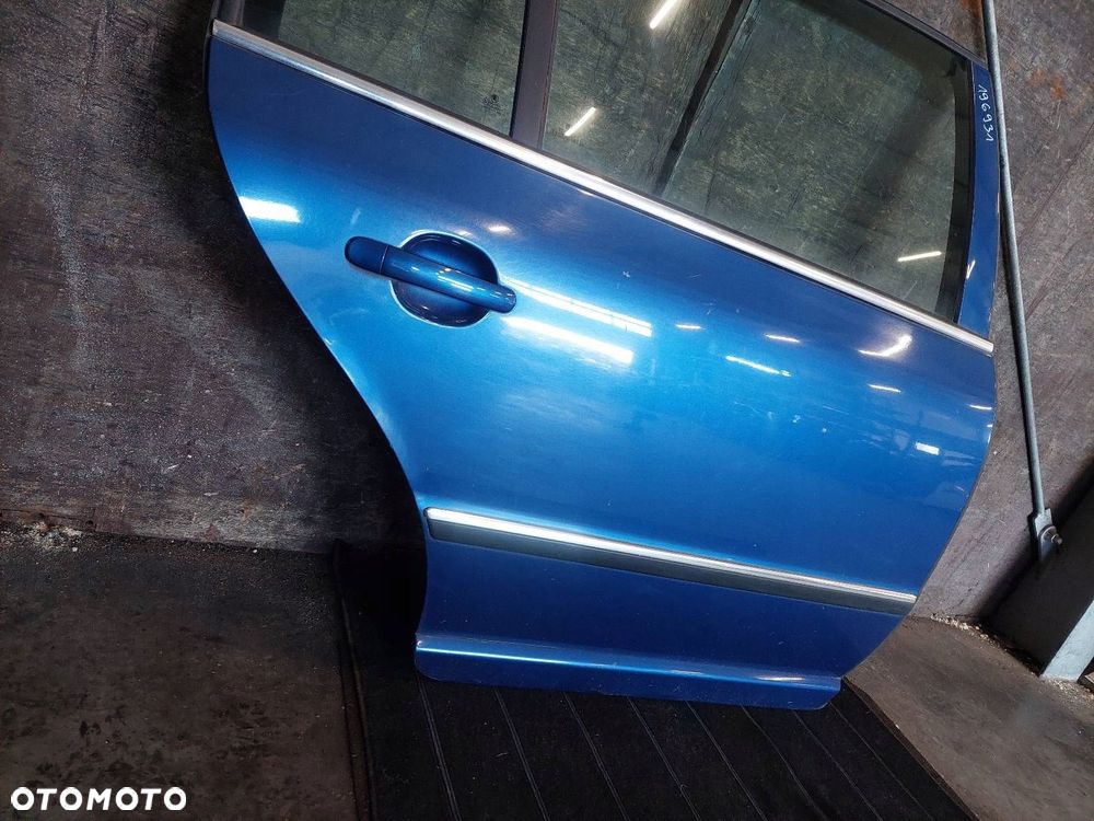 DRZWI KOMPLETNE PRAWY TYŁ SKODA SUPERB I 9461 - 2