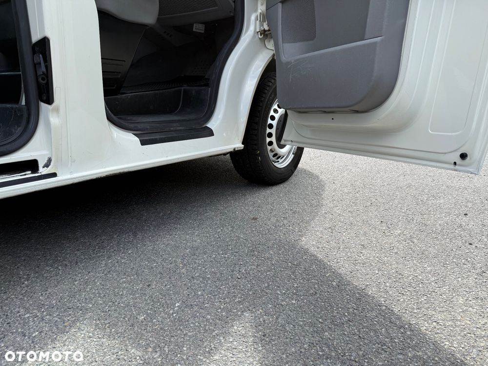 Volkswagen Transporter Shuttle Kurz - 18