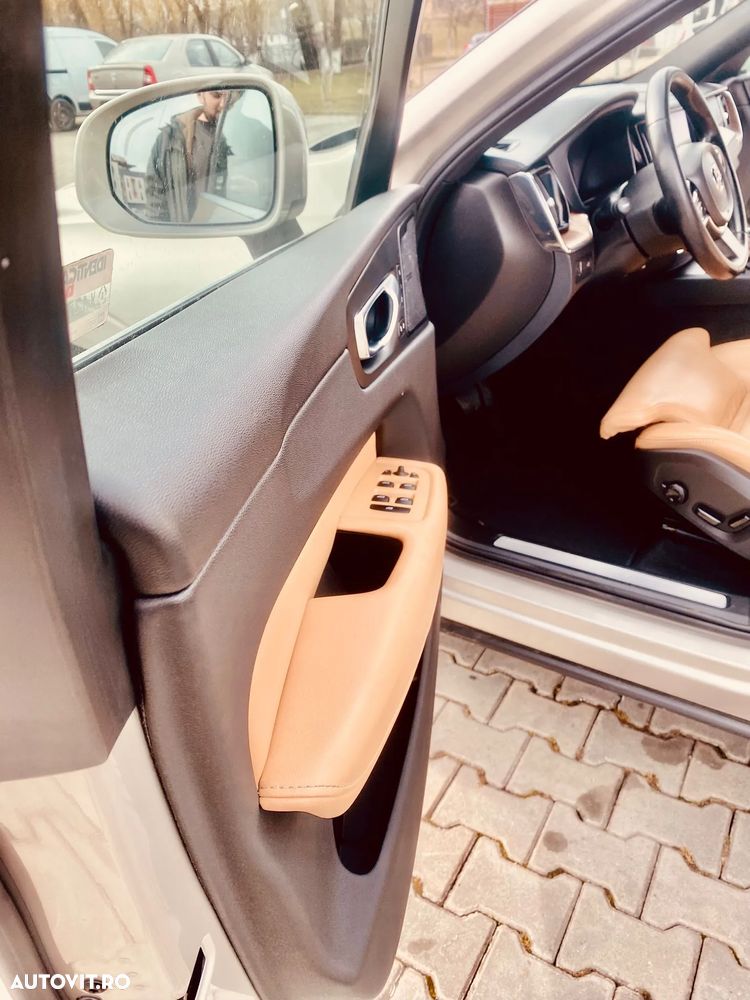 Volvo XC 60 D5 AWD Inscription - 6