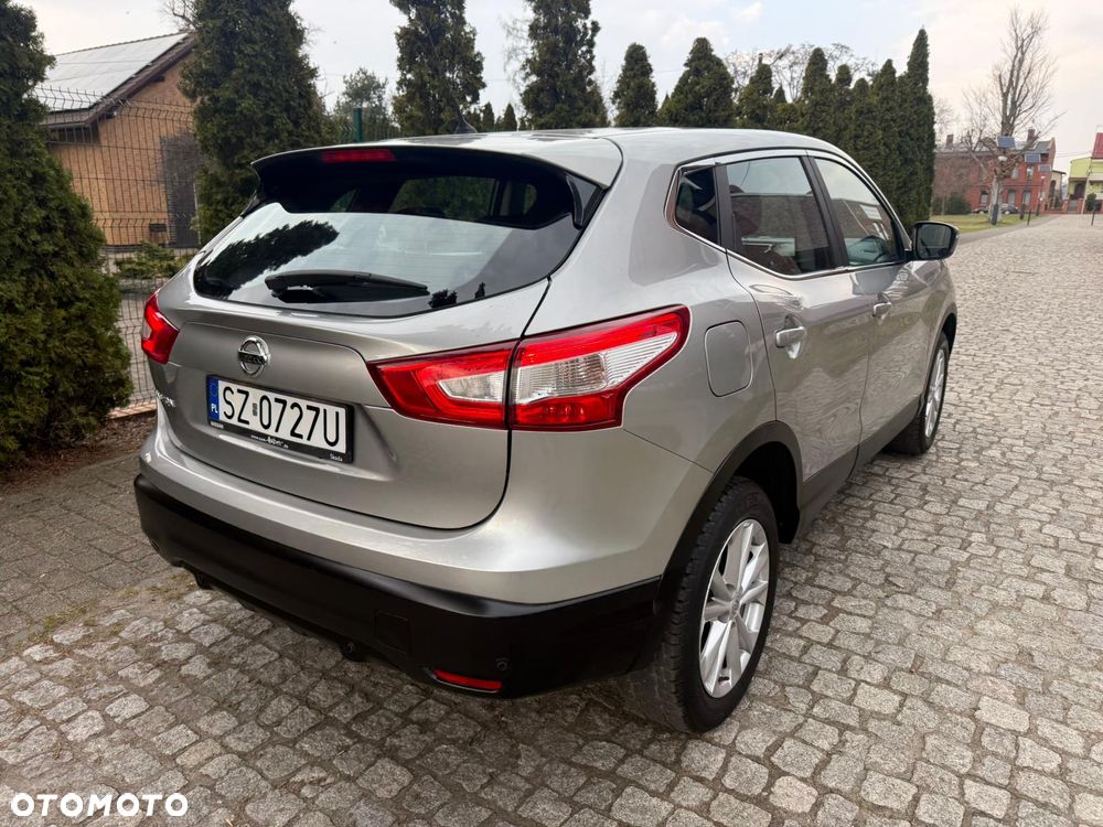 Nissan Qashqai 1.2 DIG-T N-Connecta EU6 - 7