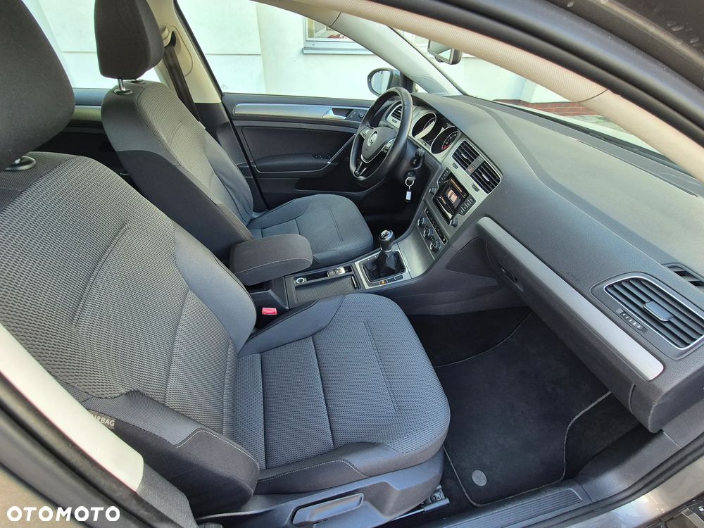 Volkswagen Golf - 15