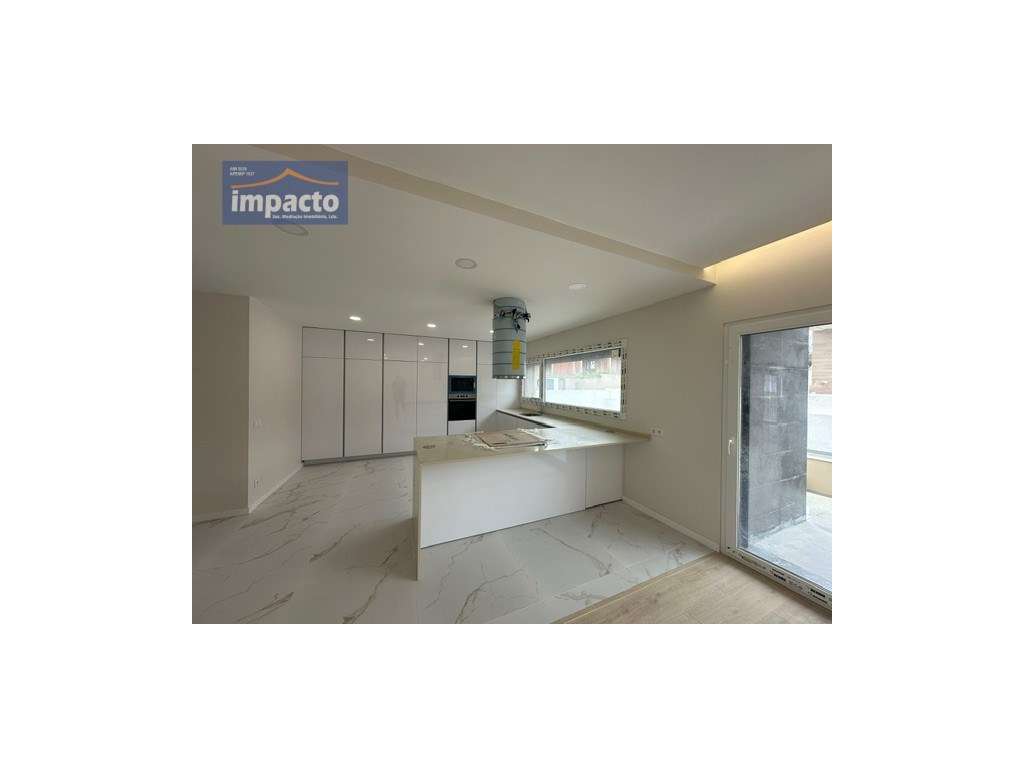 MORADIA NOVA T5, C/ PISCINA, PONTE DE ROL - Grande imagem: 2/20