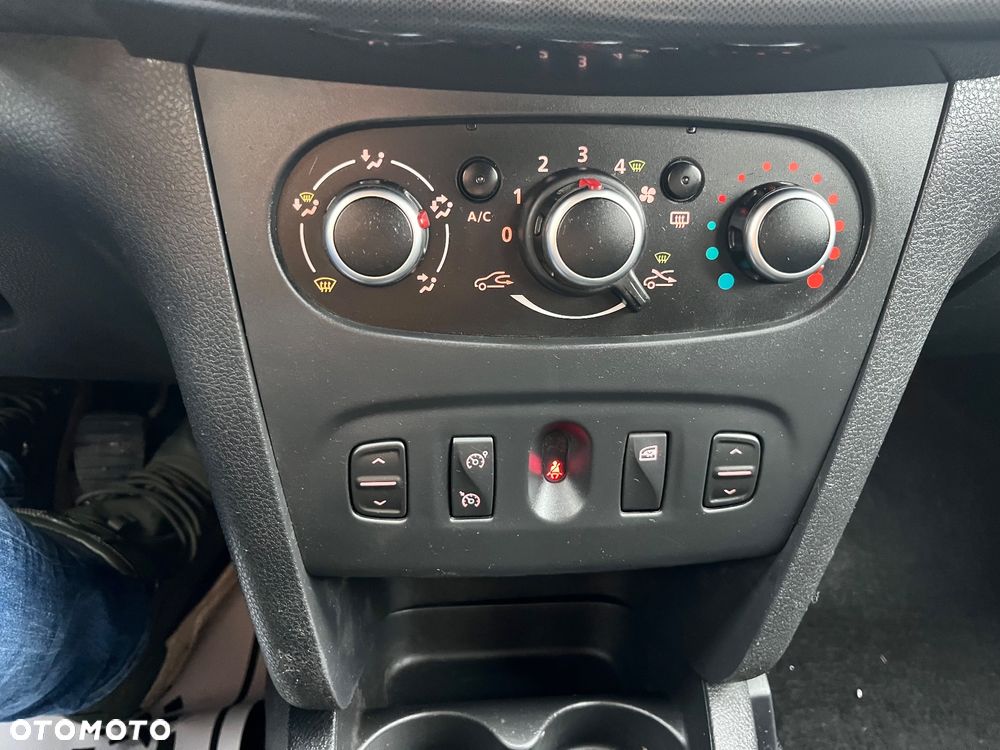 Dacia Logan dCi 90 S&S Stepway Celebration - 27