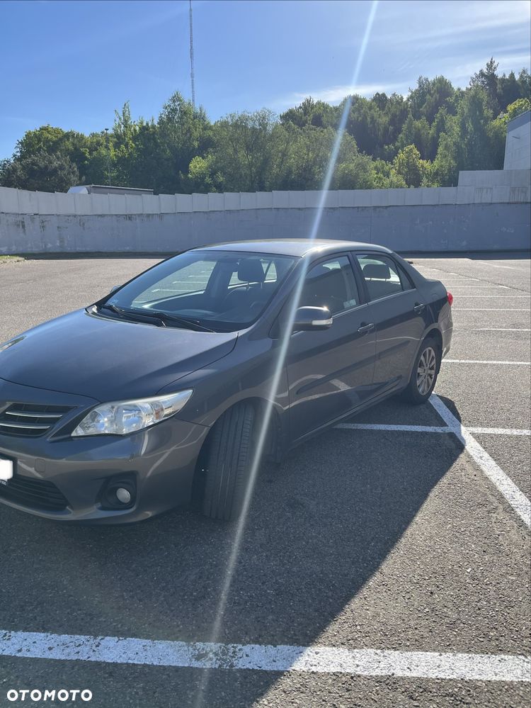 Toyota Corolla - 2