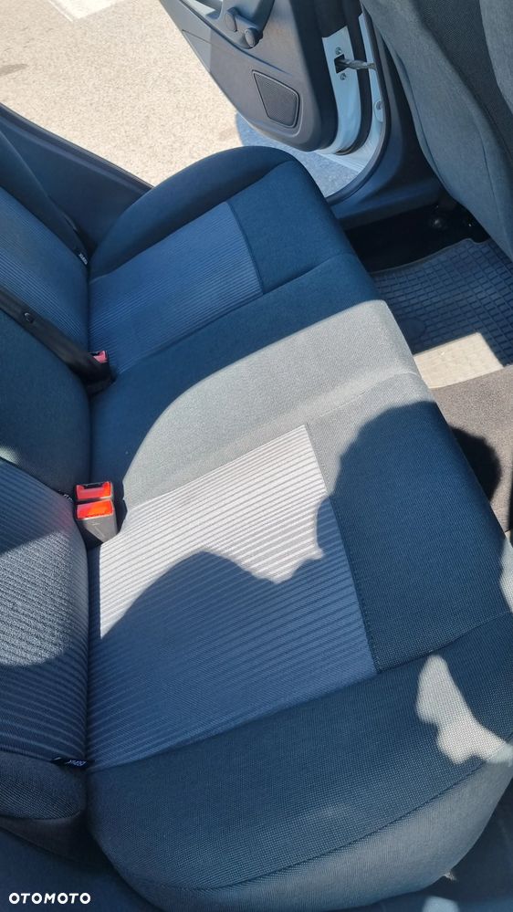 Ford Fiesta - 17