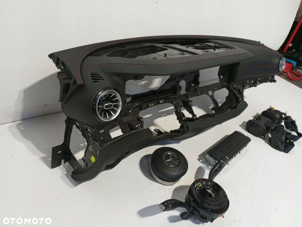 Konsola pulpit deska MERCEDES CLS A257 AMG HEAD UP CZERWONA NIĆ - 6