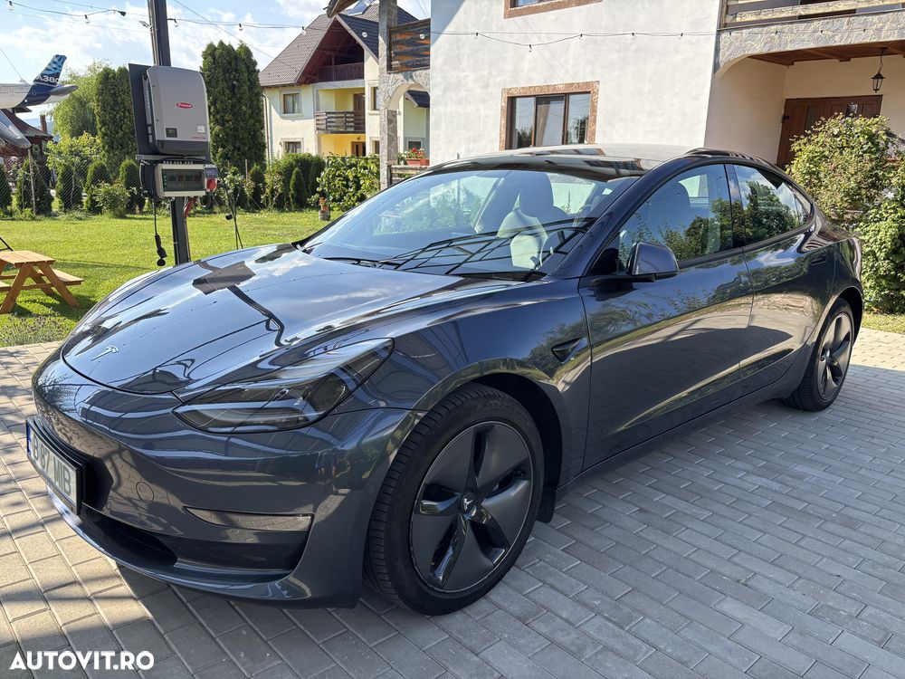 Tesla Model 3 - 9