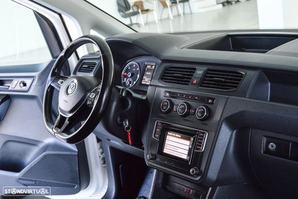VW Caddy 2.0 TDi BlueMotion 2L - 26