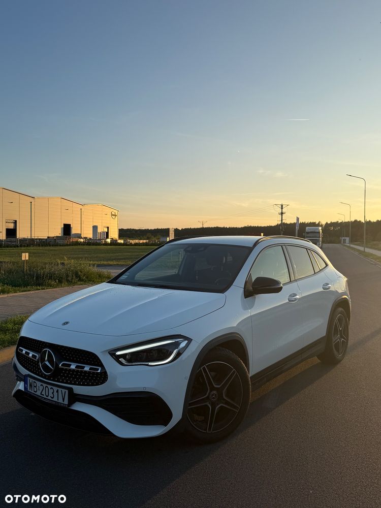 Mercedes-Benz GLA 200 AMG Line - 1