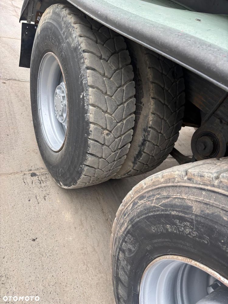 Volvo FM 400 8X4 Manual - 8