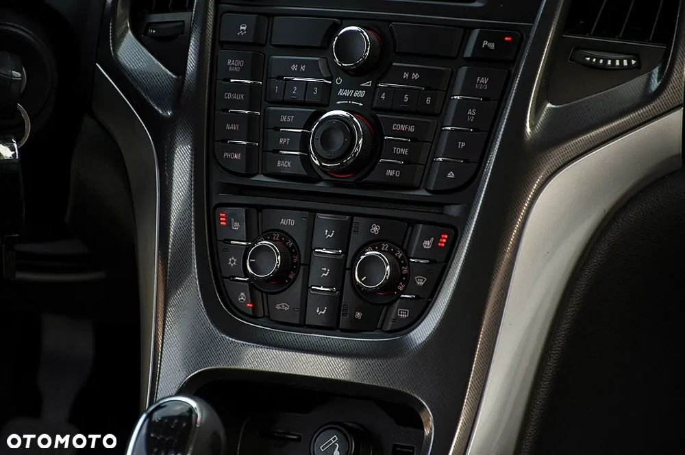 Opel Astra 1.4 Turbo Cosmo - 28