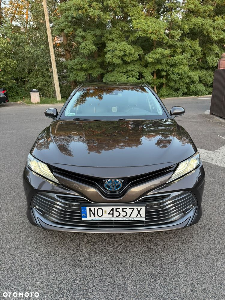 Toyota Camry 2.5 Hybrid Executive CVT - 2