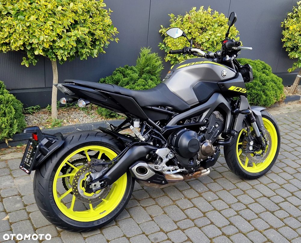 Yamaha MT - 4