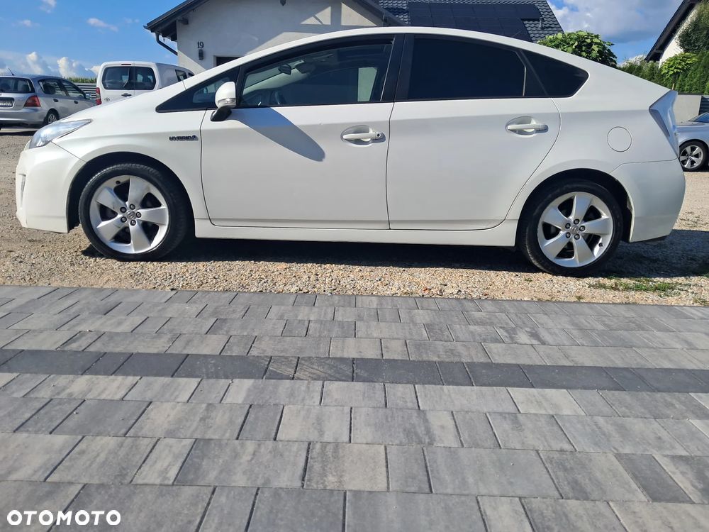 Toyota Prius 1.8 HSD Premium - 9