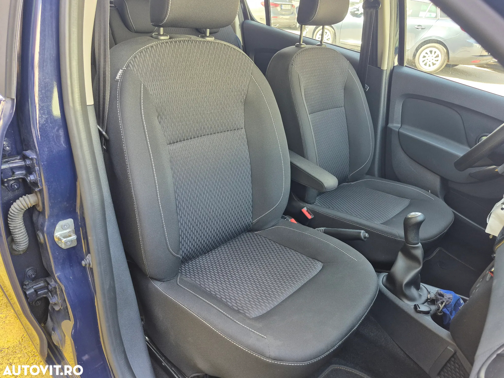 Dacia Sandero 0.9 90CP Laureate - 13