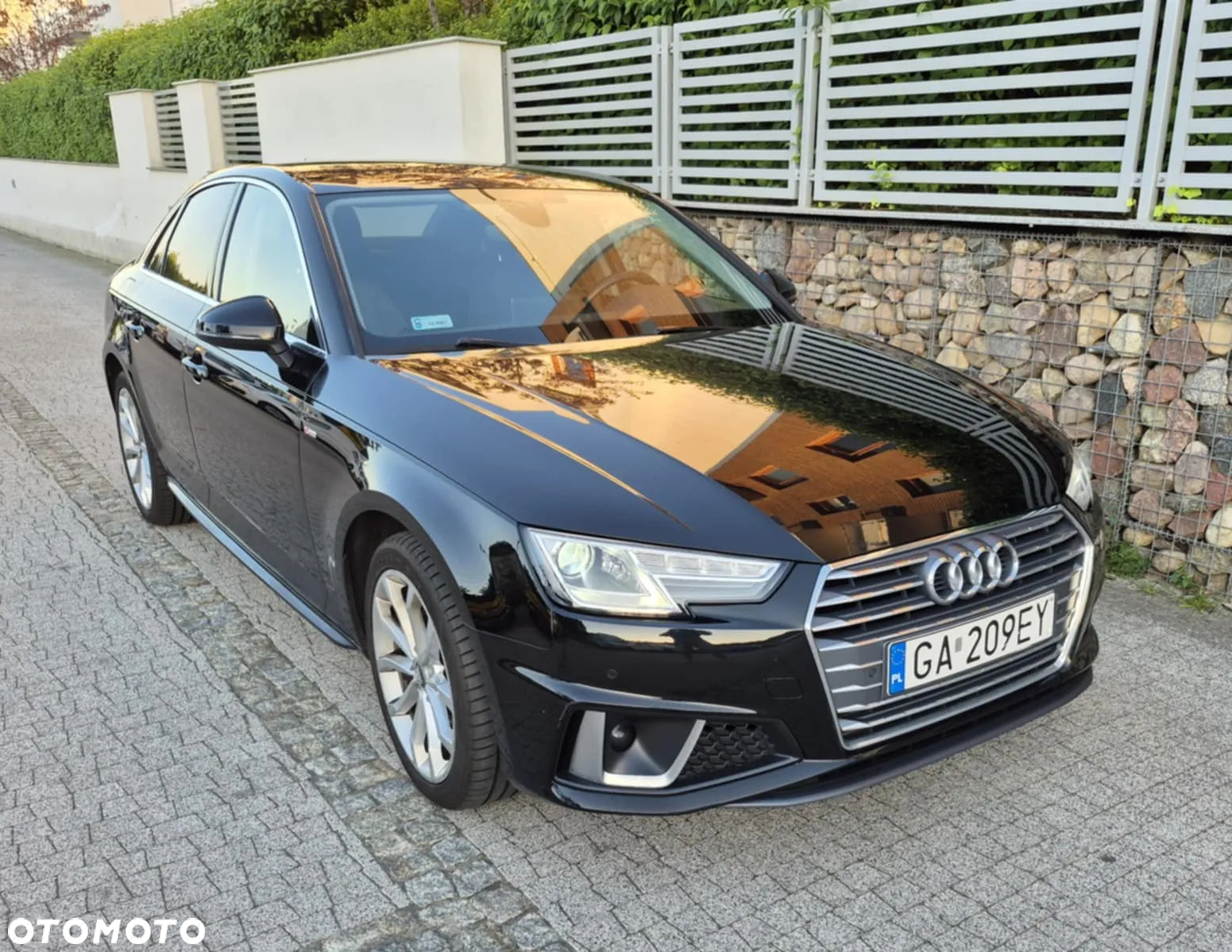 Audi A4 35 TFSI S tronic - 2