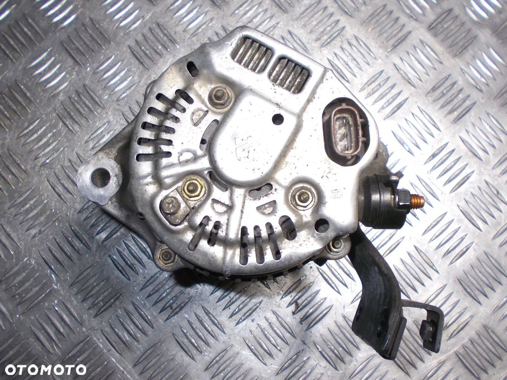 Hyundai Accent II Getz Matrix - alternator 1.5 CRDI - 4