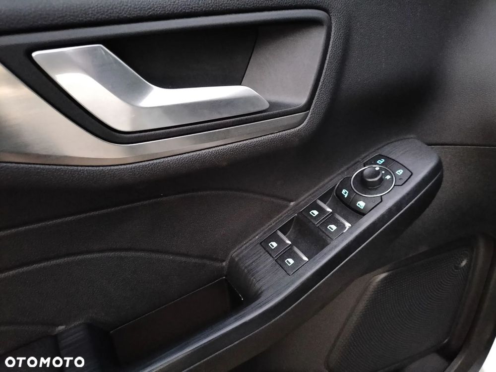 Ford Kuga - 18