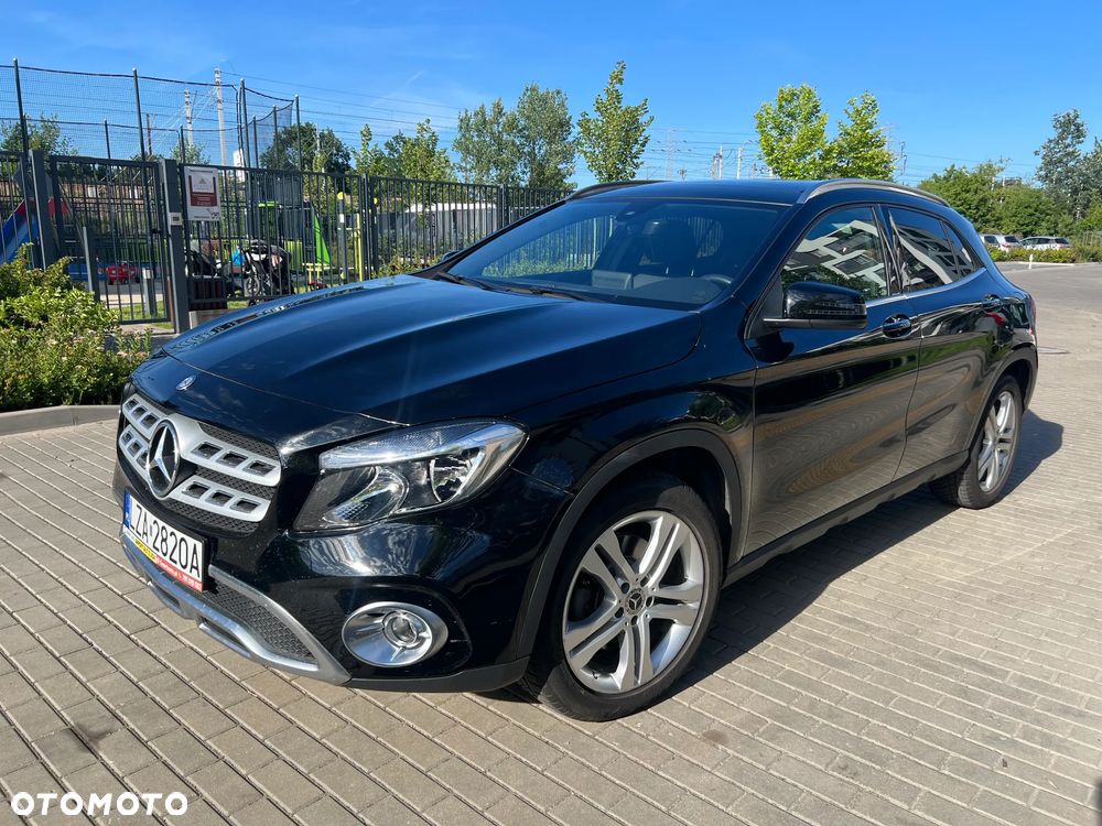 Mercedes-Benz GLA 250 4Matic 7G-DCT - 2