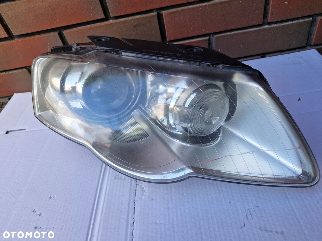 LAMPA PRAWA PRAWY BI XENON VW PASSAT B6 3C 05-08R - 1