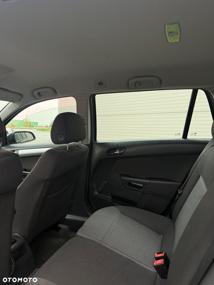 Opel Astra 1.6 Active - 25