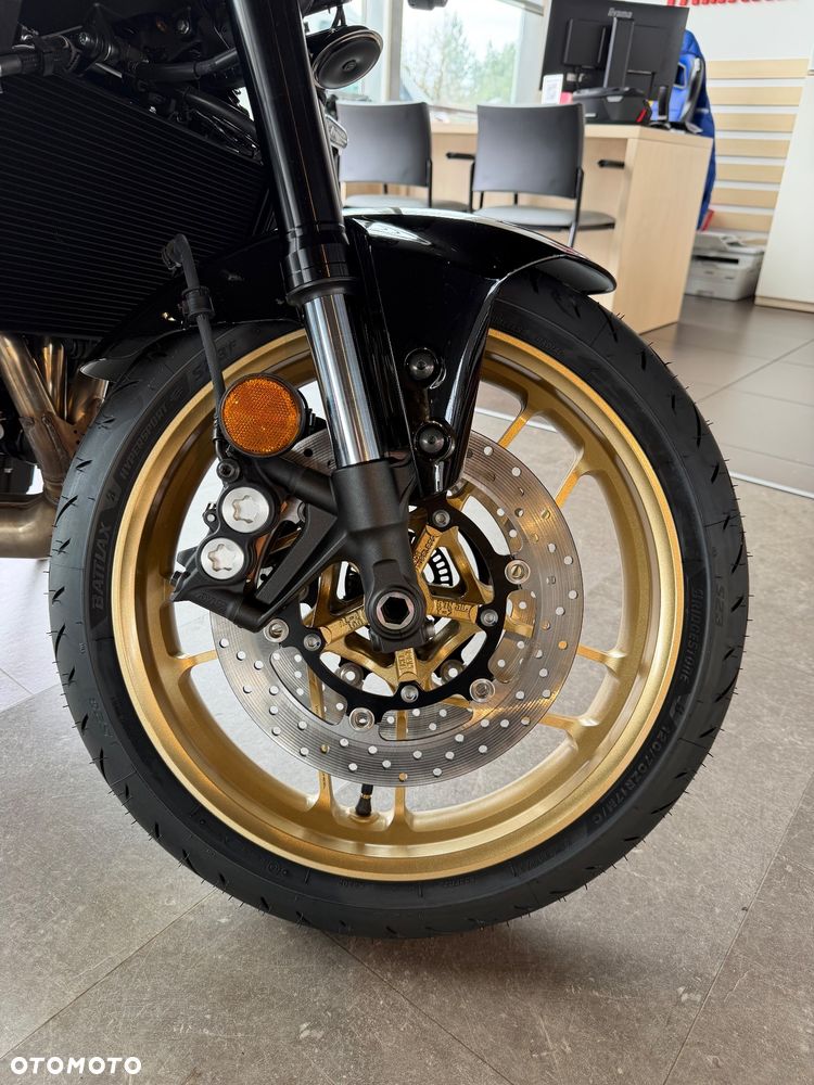 Yamaha XSR - 5