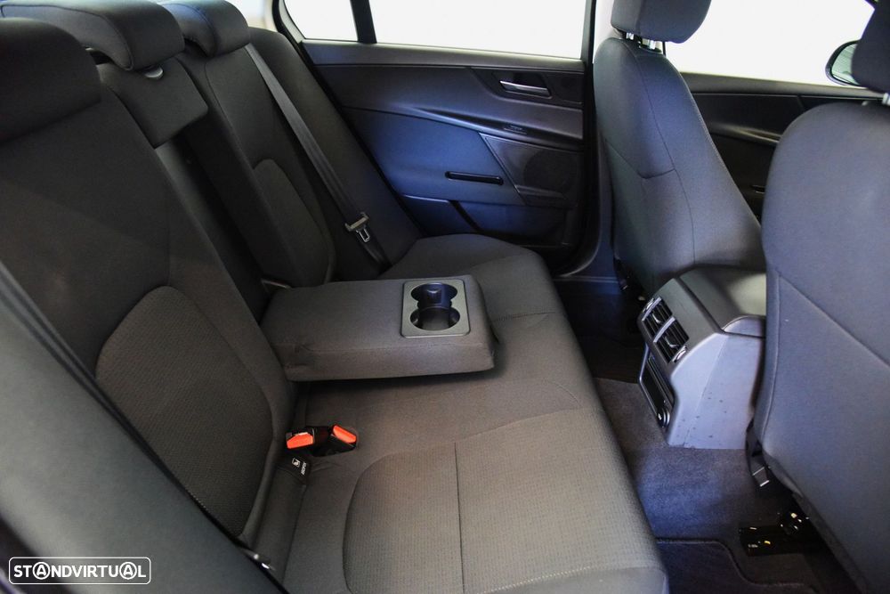 Jaguar XE 2.0 D Portfolio Aut. - 32