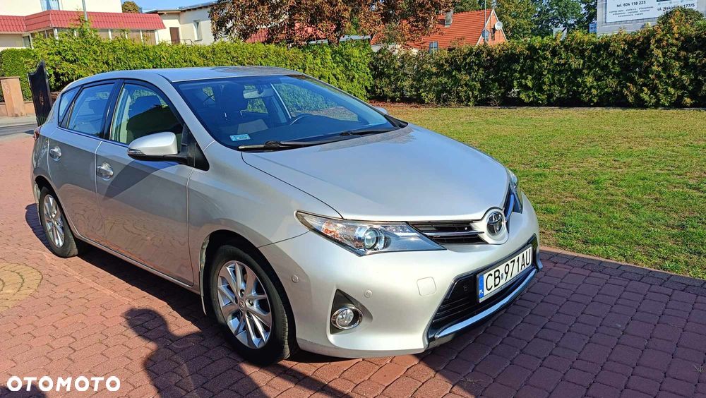 Toyota Auris 1.6 Premium Comfort - 16