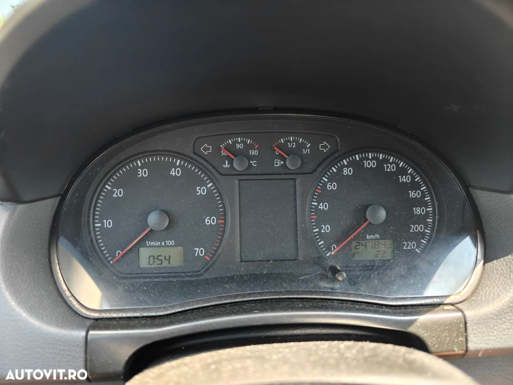 Volkswagen Polo - 2