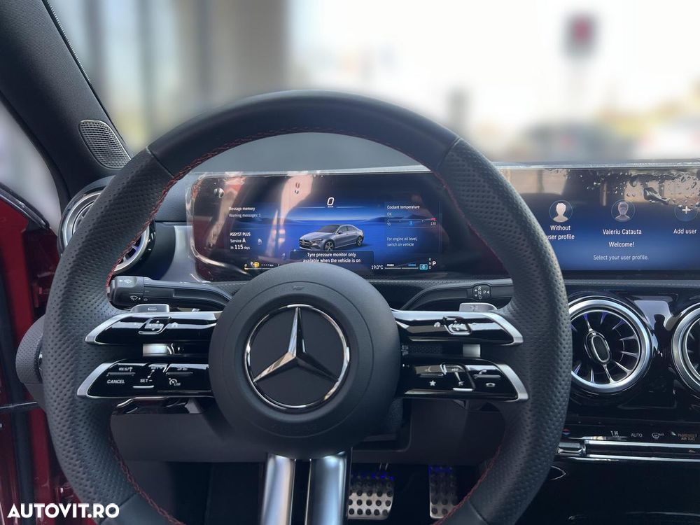 Mercedes-Benz A 220 4Matic MHEV 8G-DCT - 11