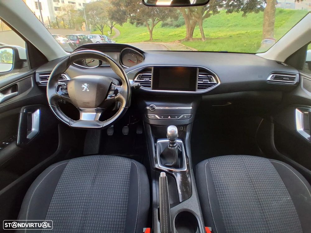 Peugeot 308 1.5 BlueHDi Business Line - 24